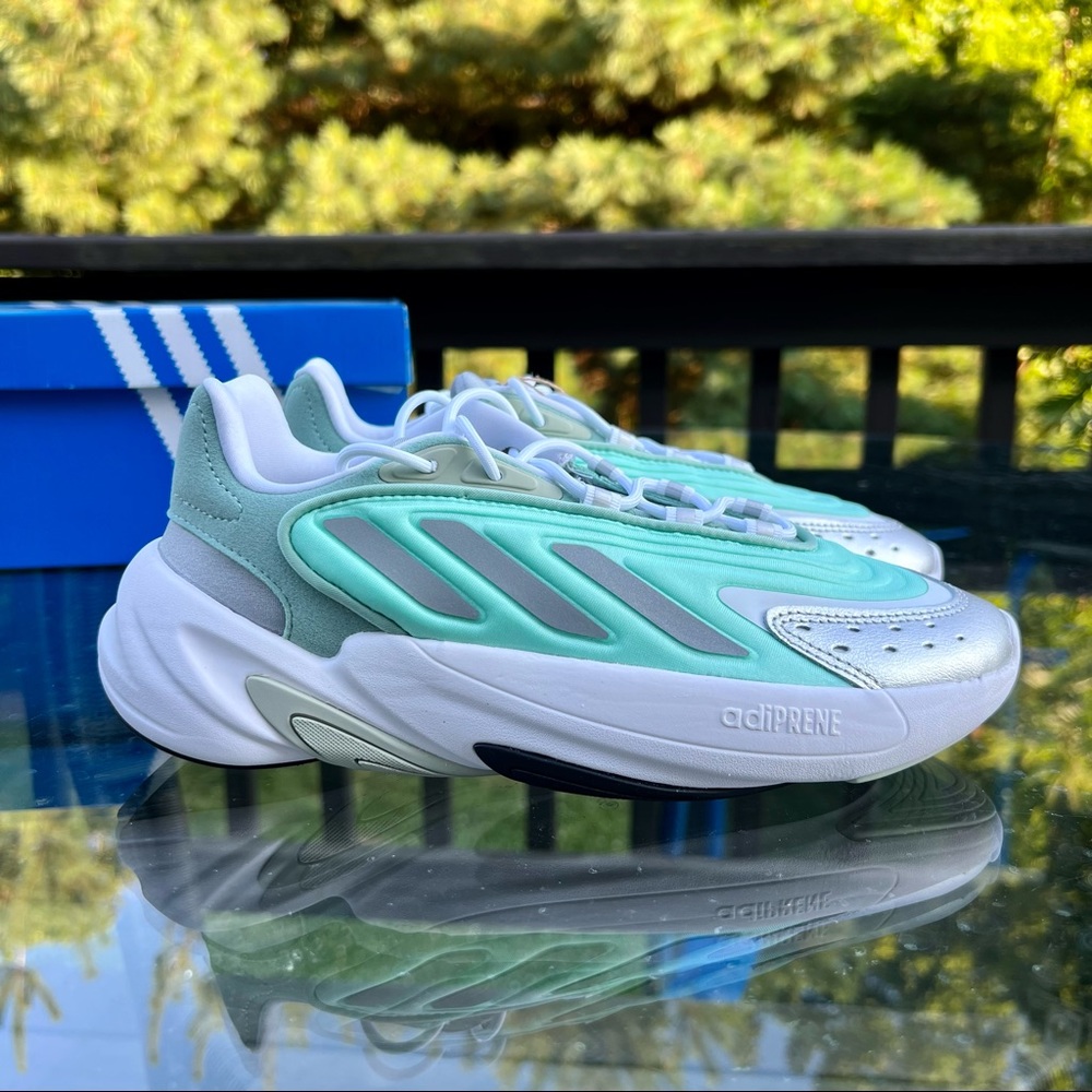 Adidas Ozelia Women’s Athletic Sneakers Shoe - Picture 5 of 9